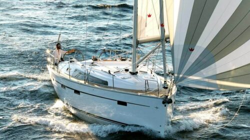 Bavaria-41-charter-rent-sailboat-yachtco-3.jpeg