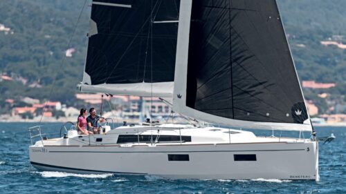 Beneteau-sailboat-charter-rent-yachtco-1-1.jpg