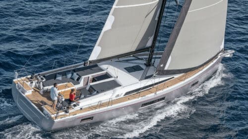 Beneteau-sailboat-charter-rent-yachtco-20.jpg