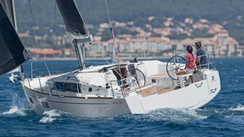 Beneteau-sailboat-charter-rent-yachtco-3-1.jpg