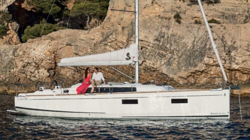 Beneteau-sailboat-charter-rent-yachtco-6-1.jpg