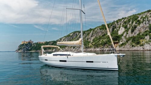 Dufour-charter-rent-sailboat-yachtco-2-1.jpeg