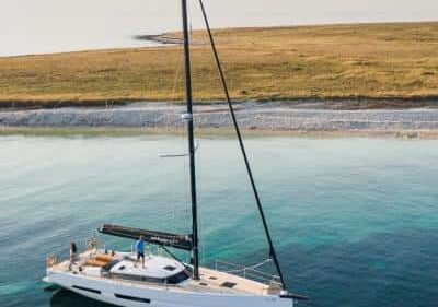 Elan-charter-rent-sailboat-yachtco-35-3.jpg