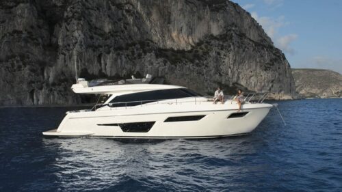 Ferretti-charter-rent-motoryacht-yachtco-17.jpg
