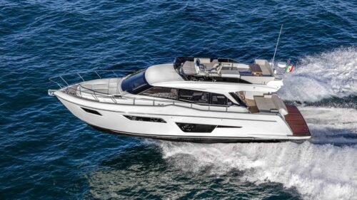 Ferretti-charter-verhuur-motoryacht-yachtco-3.jpg
