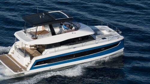 Fountaine-Pajot-Power-catamaran-charter-pronájem-yachtco-1-2.jpg