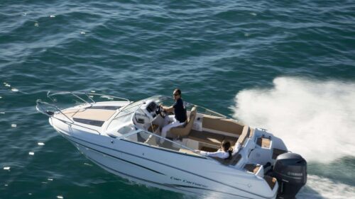 Jeanneau-motorboat-charter-renting-yachtco-2-1.jpg