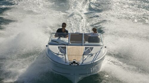 Jeanneau-motorboot-charter-rent-yachtco-20.jpg