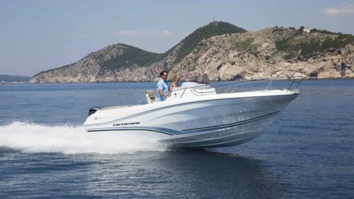Jeanneau-motorboat-charter-rent-yachtco-3.jpg