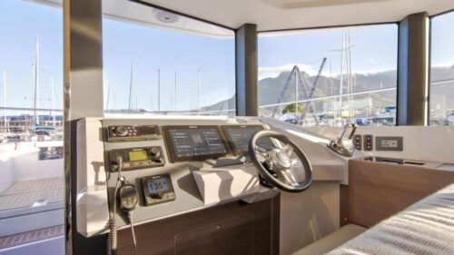 Leopard-Power-catamaran-charter-pronajem-yachtco-17-1.jpg