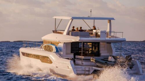 Leopard-Power-catamaran-chatamaran-charter-rent-yachtco-9-1.jpg