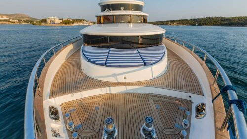 Luxury-Yacht-charter-rent-yachtco-10.jpg