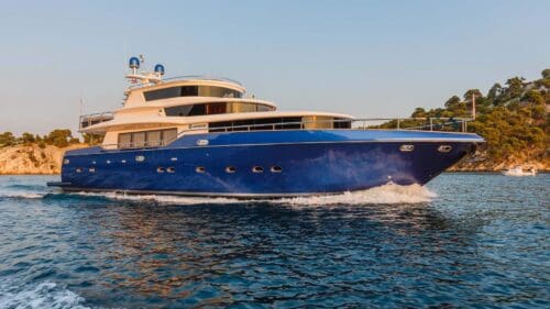 Luxury-Yacht-charter-rent-yachtco-2-1.jpg