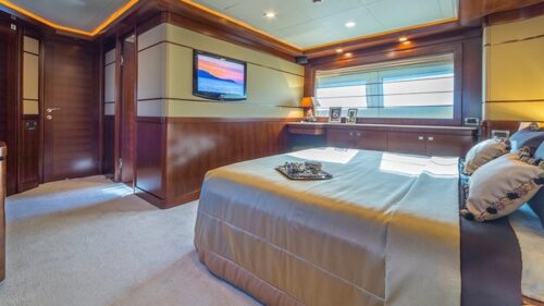 Luxury-yacht-charter-rent-yachtco-3.jpg