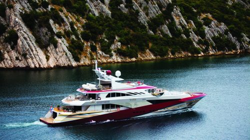 Rent-Luxury-Yachts-3.jpg