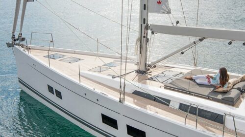 Sailboat-charter-rent-yachtco-11.jpg