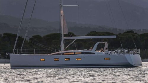Sailboat-charter-rent-yachtco-12-2.jpg