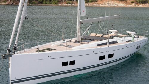 Sailboat-charter-rent-yachtco-12.jpg