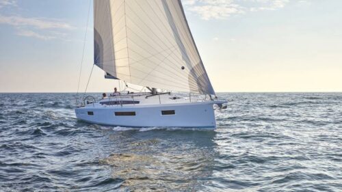 Sailboat-charter-rent-yachtco-15-1-1.jpg