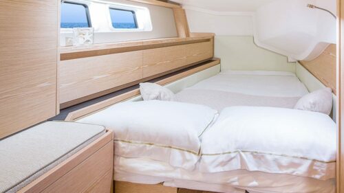 Sailboat-charter-rent-yachtco-25.jpg