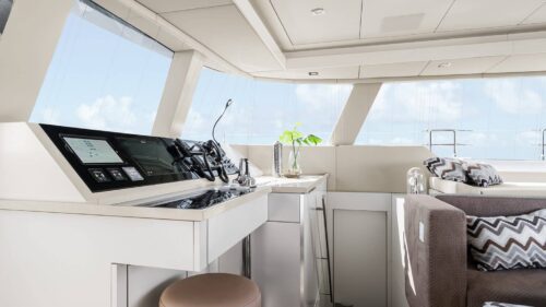 Sunreef-sailboat-charter-rent-yachtco-13.jpg