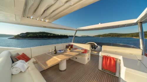 Sunreef-sailboat-charter-rent-yachtco-19.jpeg