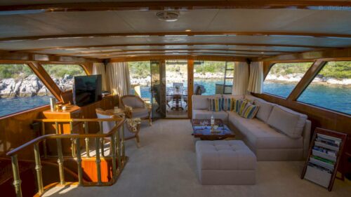 l_croatia-luxury-crew-yacht-charter-broward-marine-30-auriane-11-