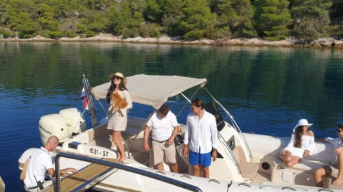 luxury-crew-charter-croatia-auriane-10-