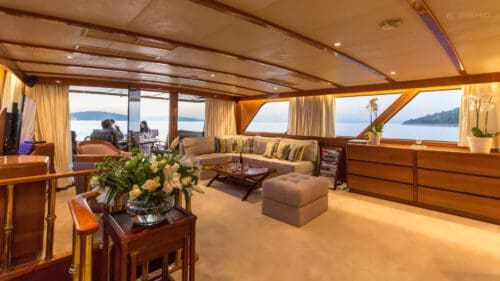 luxury-crew-charter-croatia-auriane-5-