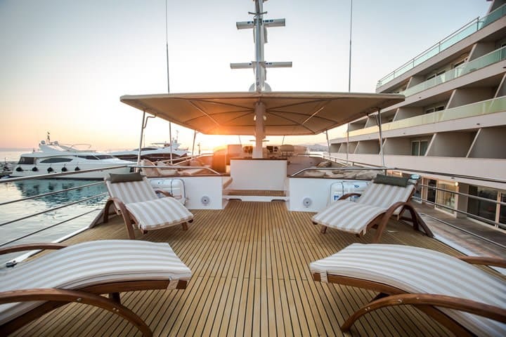 broward-marine-30-charter-croatia-rental (5) broward-marine-30-yacht-charter-croatia-sailing-holidays-croatia-booking-yacht-charter-croatia-catamarans-sailboats-motorboats-gulets-luxury-yachts-boat-rental-croatia-1