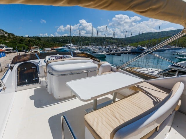 fairline-65-squadron-charter-croatia-rental (6) fairline-65-squadron-yacht-charter-croatia-sailing-holidays-croatia-booking-yacht-charter-croatia-catamarans-sailboats-motorboats-gulets-luxury-yachts-boat-rental-5