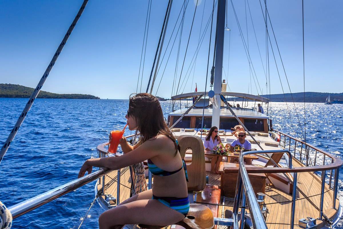 gulet-allure-charter-croatia-rental-15 lagoon 52 s-yacht-charter-croatia-sailing-holidays-croatia-booking-yacht-charter-croatia-catamarans-sailboats-motorboats-gulets-luxury-yachts-boat-rental-croatia 6