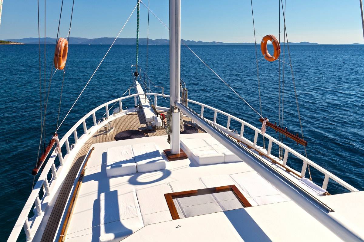 gulet-atlantia-charter-croatia-rental- (14) lagoon 52 s-yacht-charter-croatia-sailing-holidays-croatia-booking-yacht-charter-croatia-catamarans-sailboats-motorboats-gulets-luxury-yachts-boat-rental-croatia 16