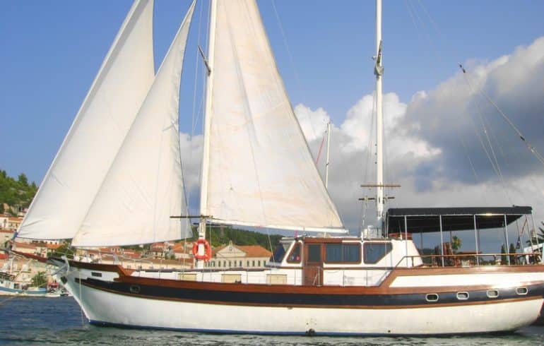 gulet-hera-charter-croatia-rental (5) hera-yacht-charter-croatia-sailing-holidays-croatia-booking-yacht-charter-croatia-catamarans-sailboats-motorboats-gulets-luxury-yachts-boat-rental-6