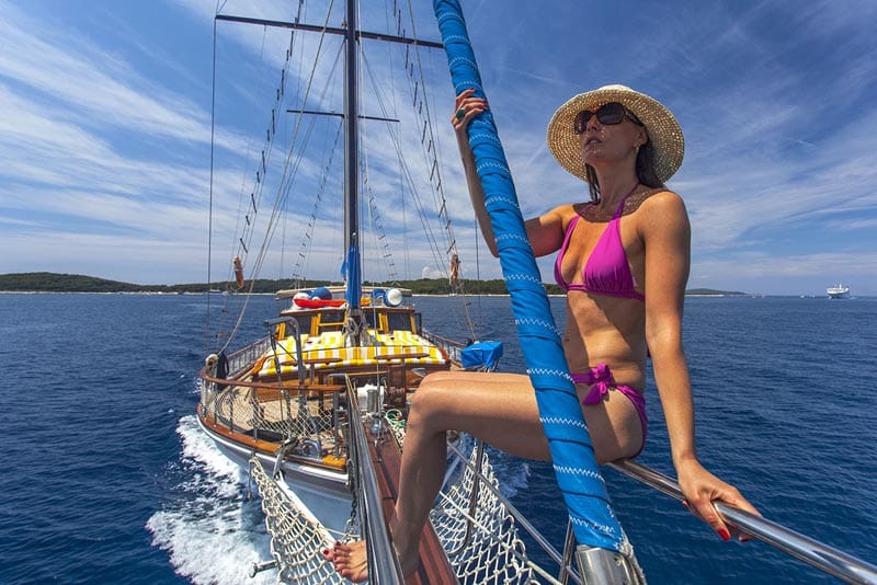 gulet-linda-charter-croatia-rental (7) linda-yacht-charter-croatia-sailing-holidays-croatia-booking-yacht-charter-croatia-catamarans-sailboats-motorboats-gulets-luxury-yachts-boat-rental-2