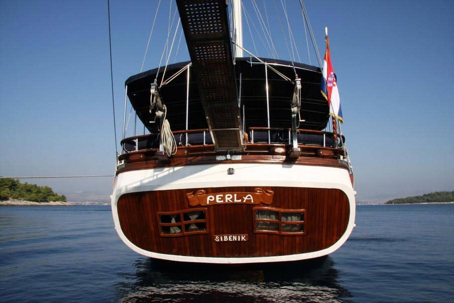 gulet-perla-charter-croatia-rental (27) perla-yacht-charter-croatia-sailing-holidays-croatia-booking-yacht-charter-croatia-catamarans-sailboats-motorboats-gulets-luxury-yachts-boat-rental