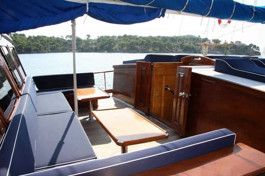 gulet-perla-charter-croatia-rental (36) perla-yacht-charter-croatia-sailing-holidays-croatia-booking-yacht-charter-croatia-catamarans-sailboats-motorboats-gulets-luxury-yachts-boat-rental 17